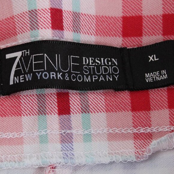 New York & Company Plaid Shorts - XL - Picture 3 of 7